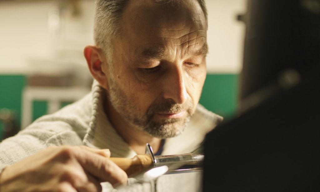 Slavomír Melišek - posudzovanie kvality kávy počas praženia