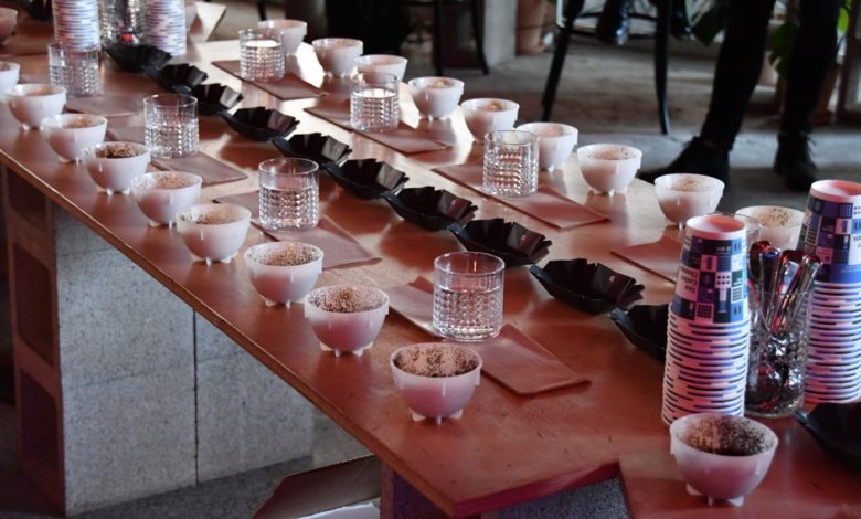 Two Coffee Champs 2023 cupping v Temnom Ost Blocku