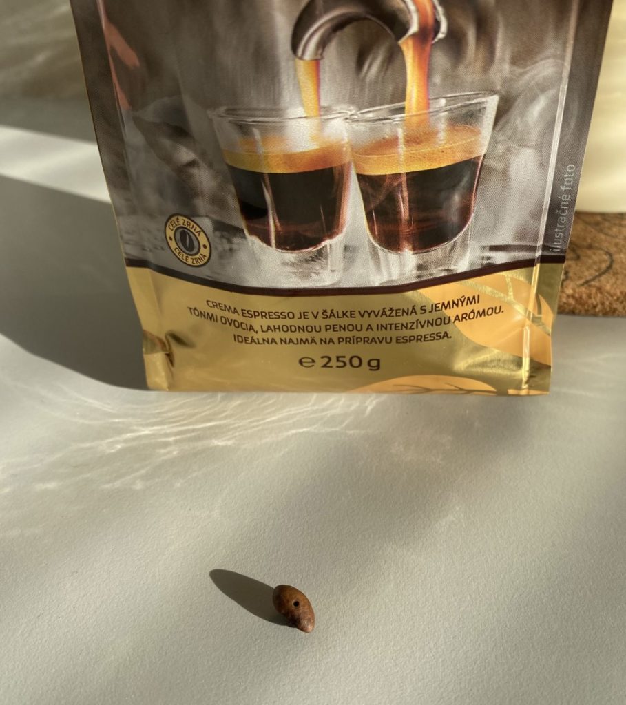 Popradská káva Crema Espresso - chrobáčikom prevŕtané zrno
