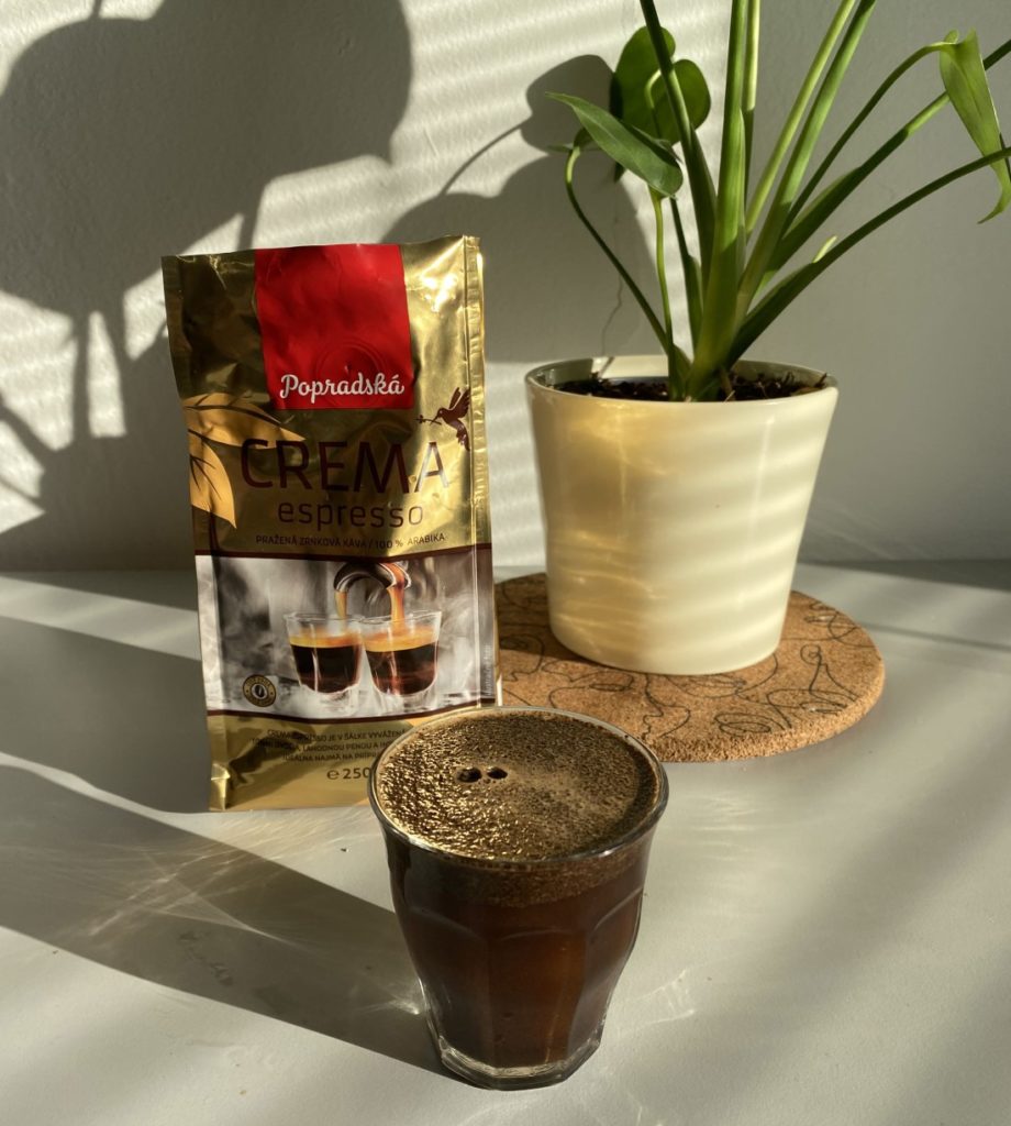 Popradská káva Crema Espresso - zaliata káva cupping