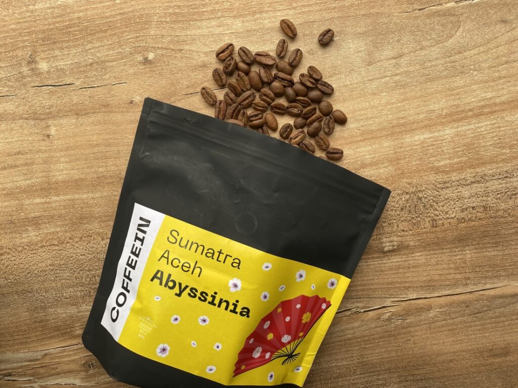 Abyssinia od Coffeeinu - vysypané zrná