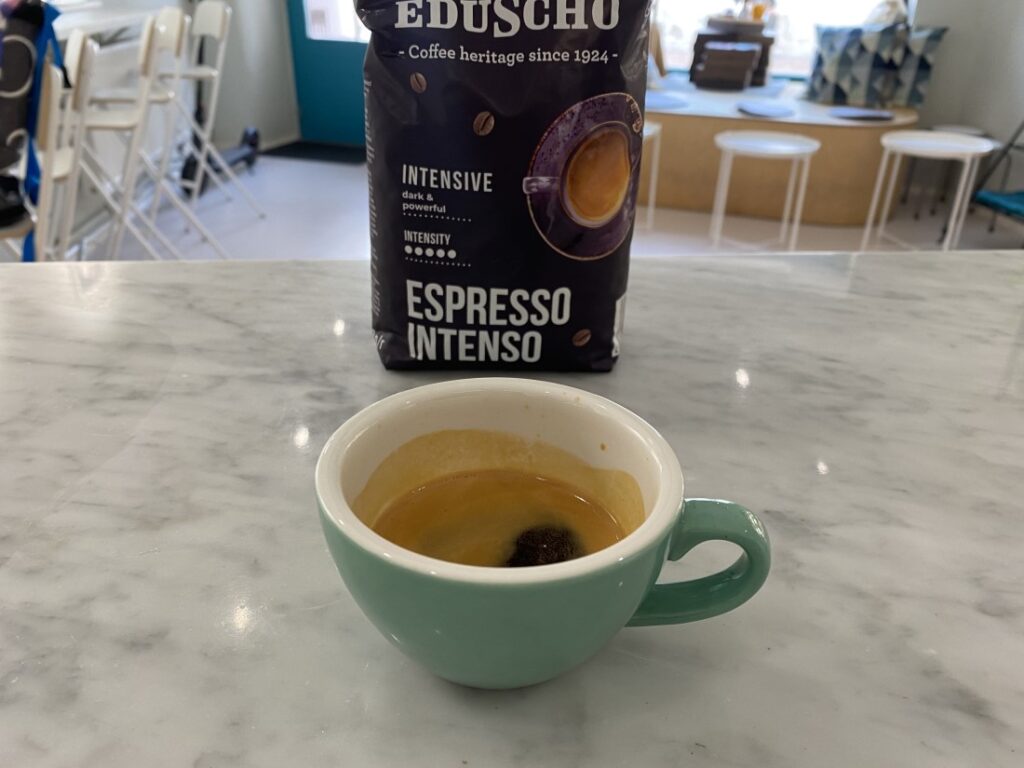 Eduscho Espresso Intenso - pripravené espresso