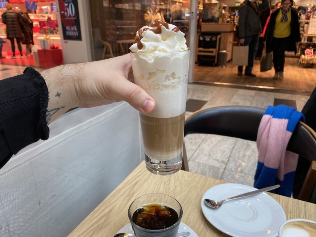 Café hruška a slaný karamel