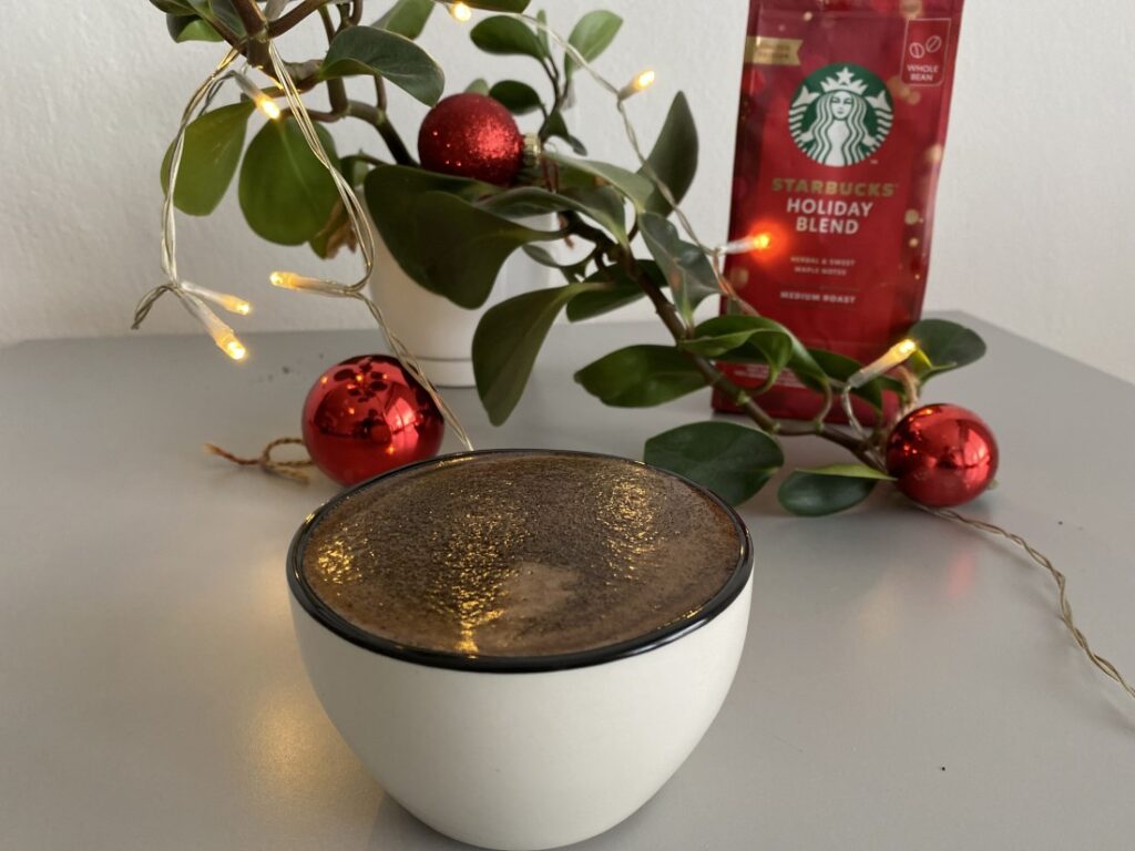 Starbucks Holiday Blend - cupping