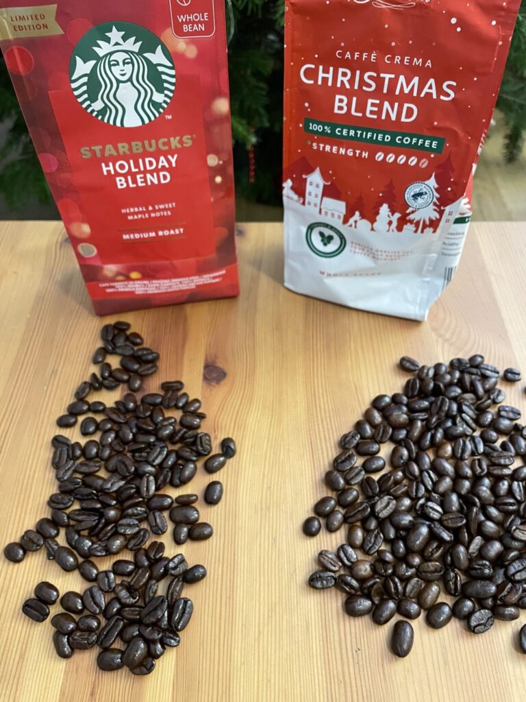 porovnanie vianočných káv Starbucks a Bellarom Lidl