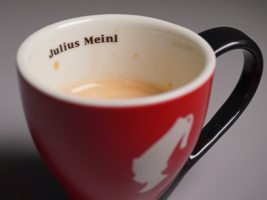 šálka Julius Meinl