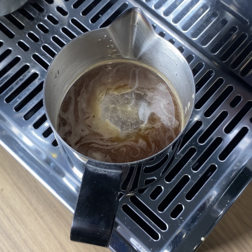 espresso s vodou a ľadom