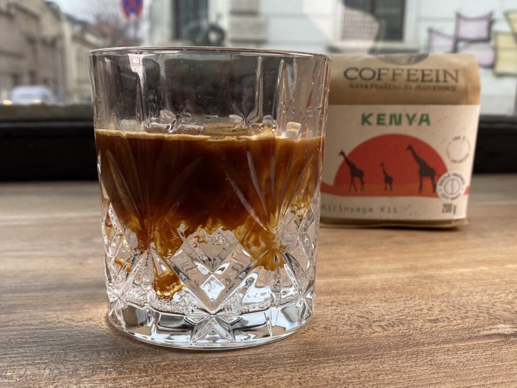 espresso tonic s kávou Kenya Kirinyaga Kii od Coffeeinu