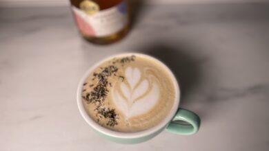Photo of Levanduľové latte: Ako na slnkom zaliatych levanduľovo-ružových lúkach