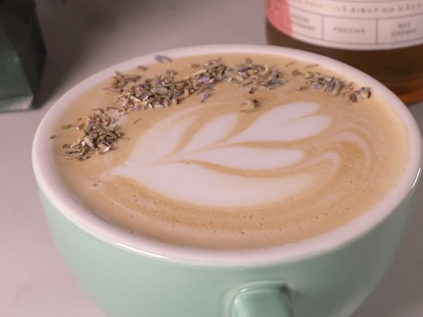 levanduľové latte - detail