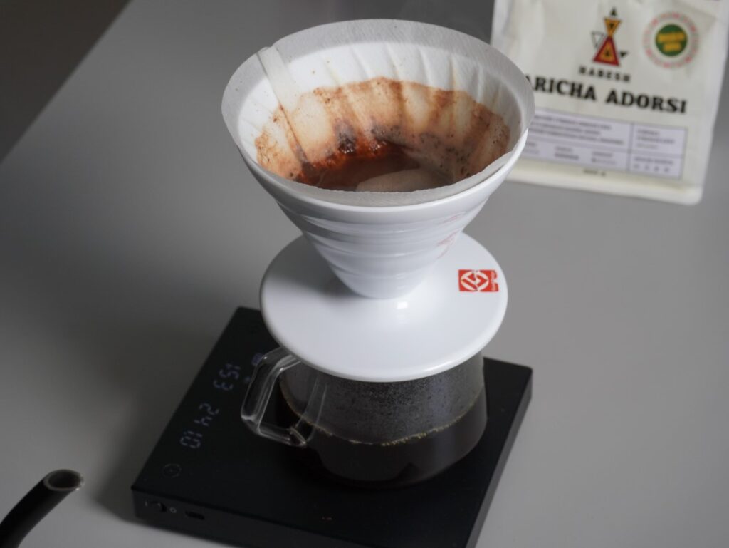 Habesh Aricha Adorsi - príprava filtrovanej kávy