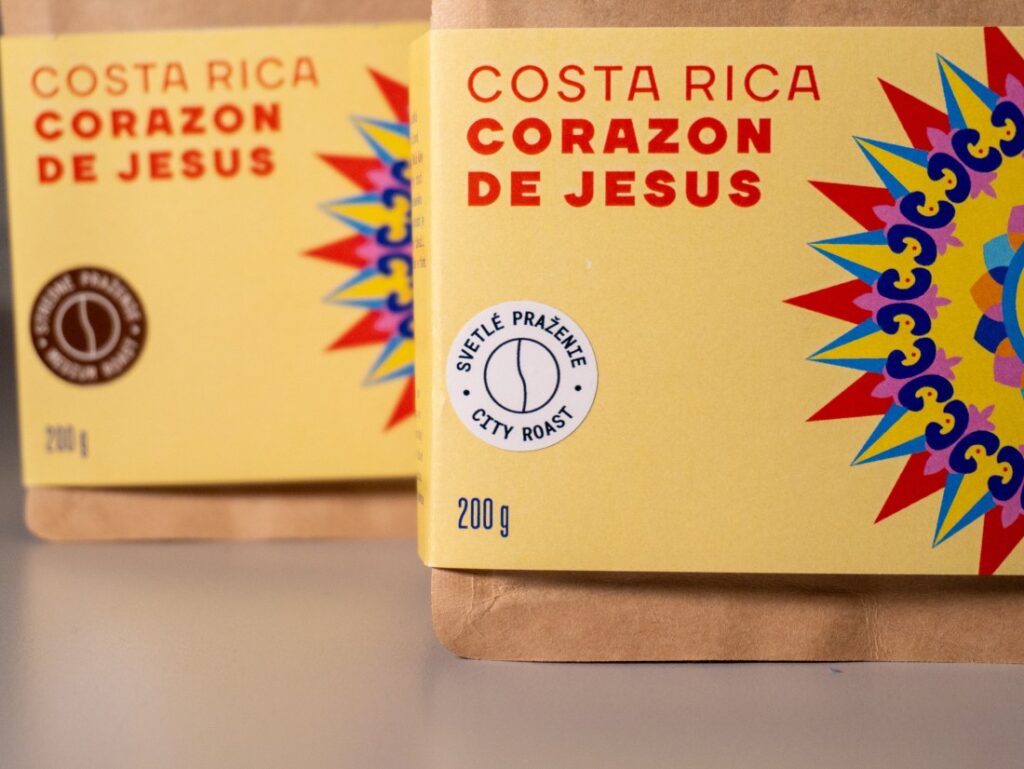 Costa Rica Corazon de Jesus od Coffeeinu - svetlé a tmavé praženie