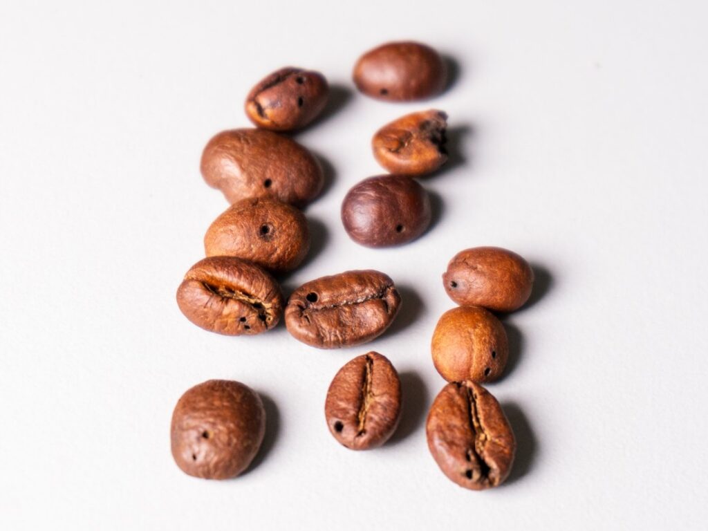 Future Coffee Classic - zrná poškodené hmyzom