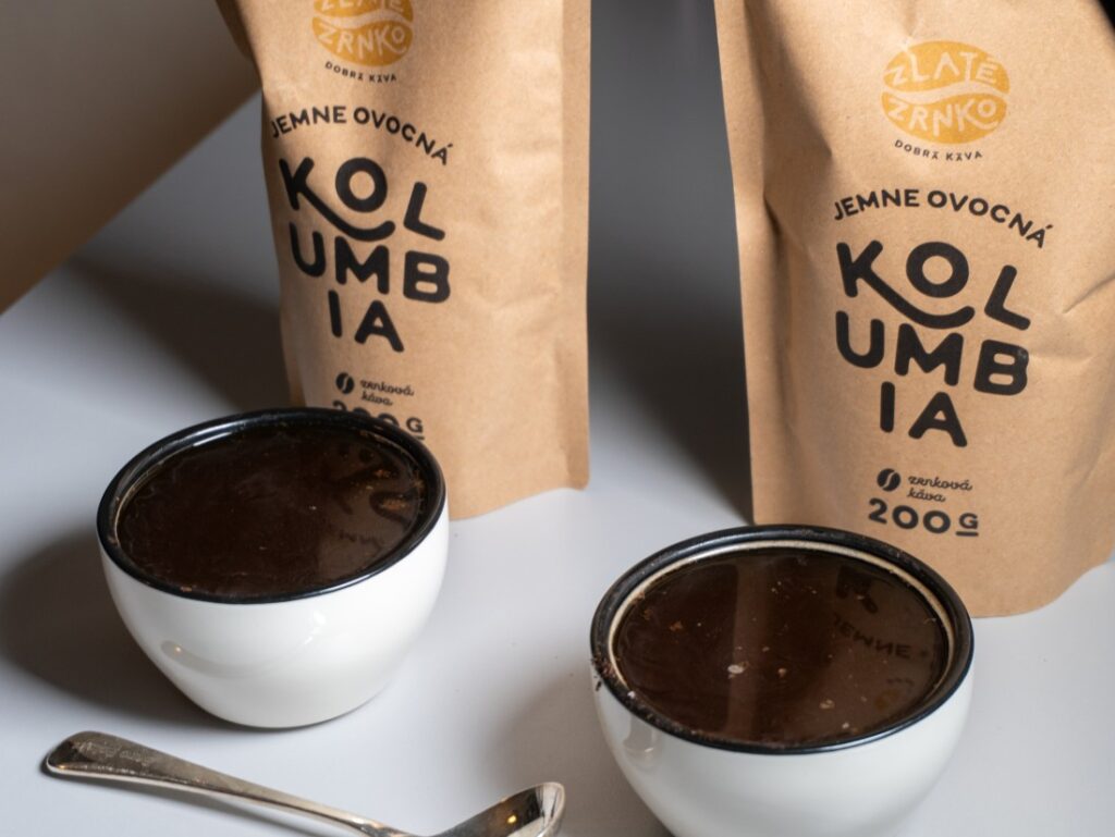 Zlaté Zrnko Kolumbia - cupping starého a nového praženia