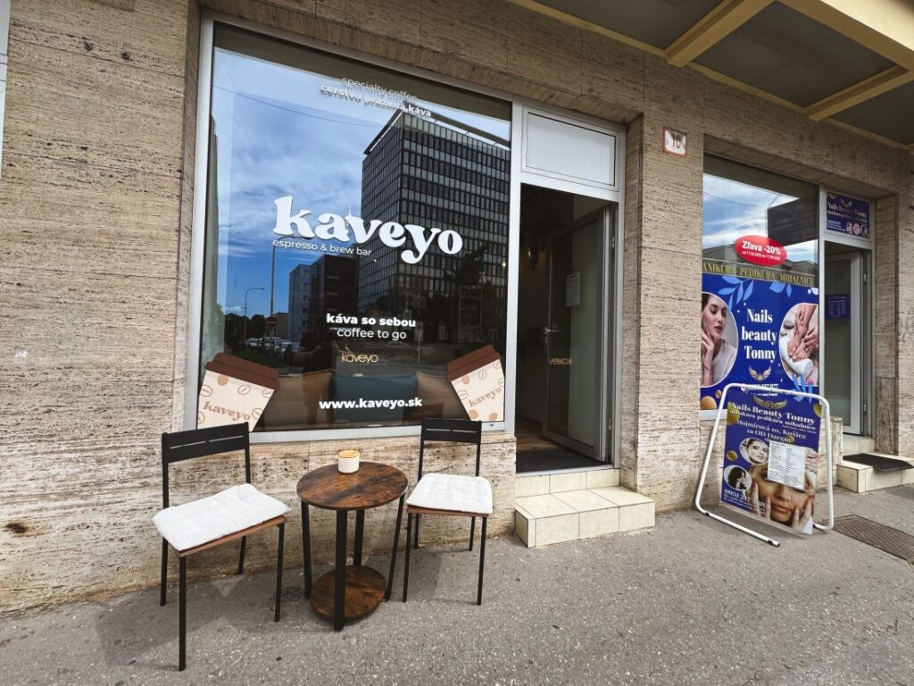 Kaveyo - pohľad zvonku