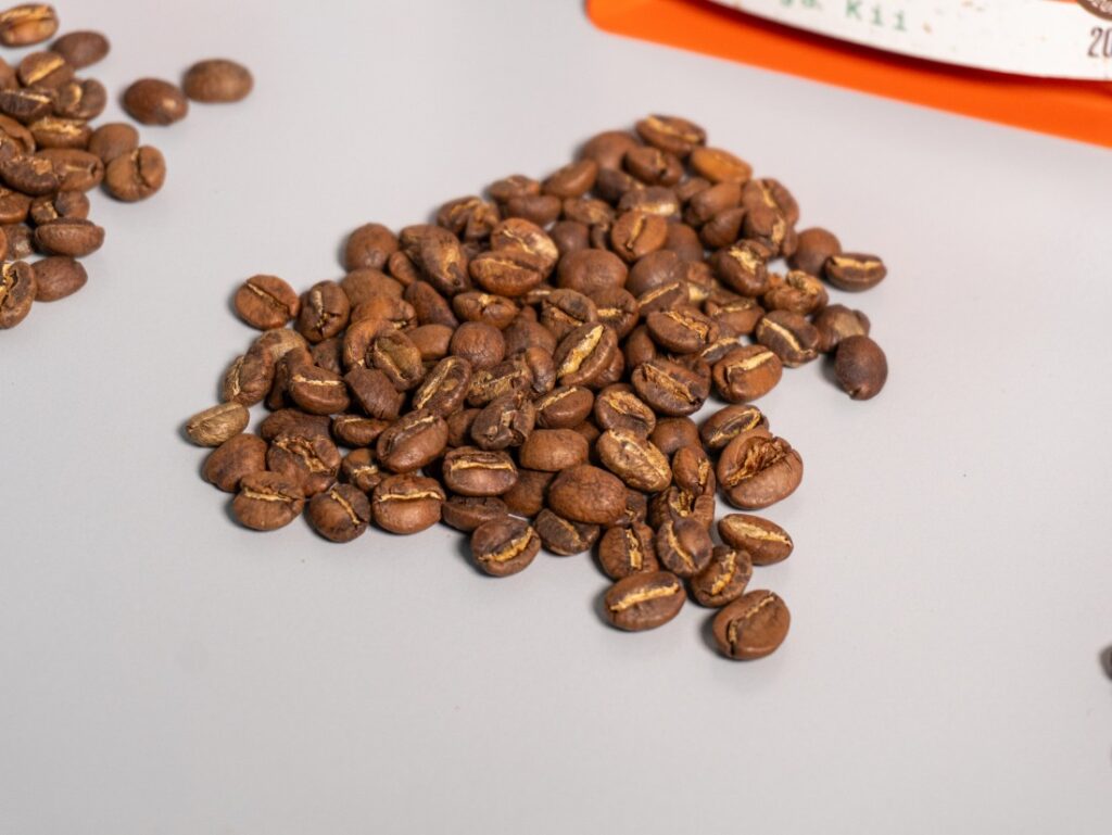 Kenya Kirinyaga Kii od COFFEEIN - stredné praženie