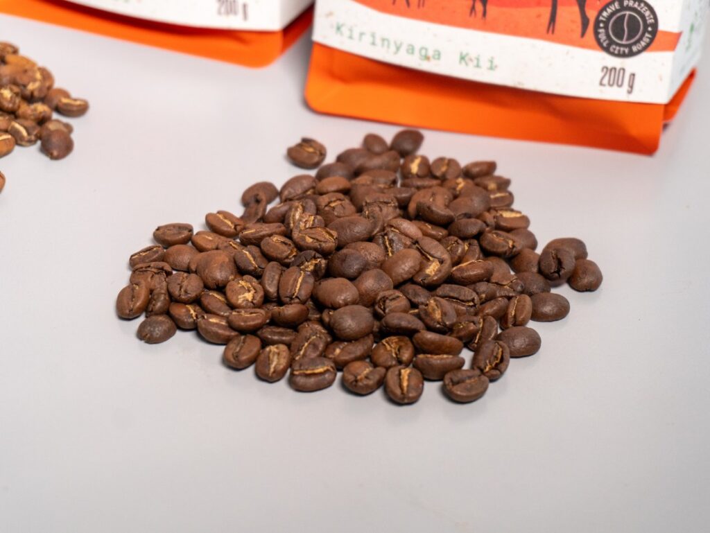 Kenya Kirinyaga Kii od COFFEEIN - tmavé praženie