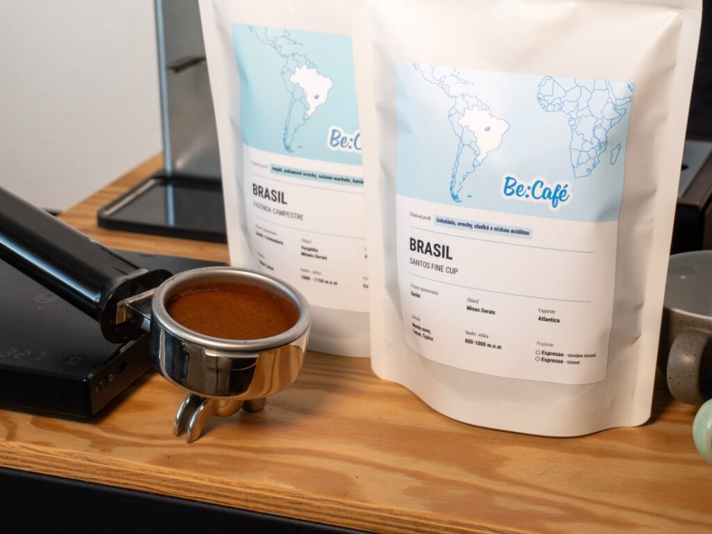 Brasil Fazenda Campestre a Brasil Santos Fine Cup - utampovaná káva v páke
