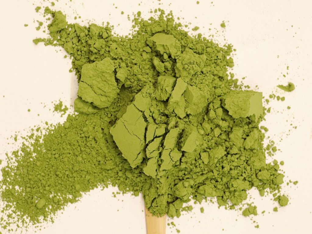matcha prášok