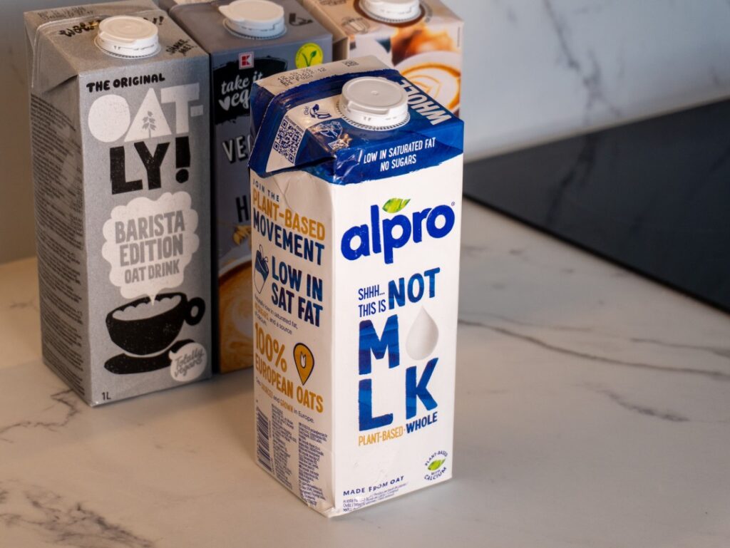 test alternatívnych baristických rastlinných mliek - alpro
