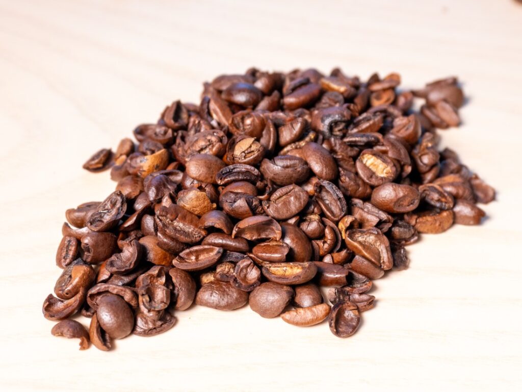 Dallmayr Home Barista Espresso Intenso - zrná poškodené hmyzom