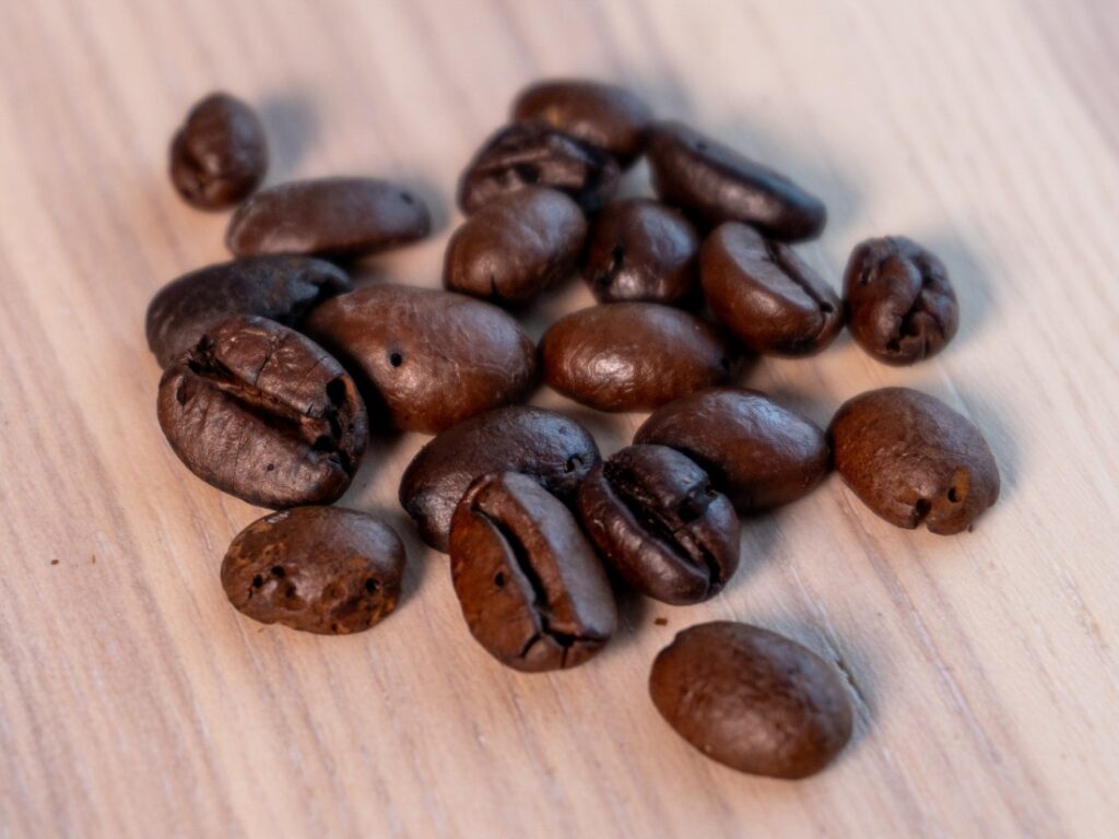 Jihlavanka Crema Intense - zrná poškodené hmyzom