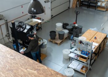 Triple Five Coffee - priestory na Turbínovej