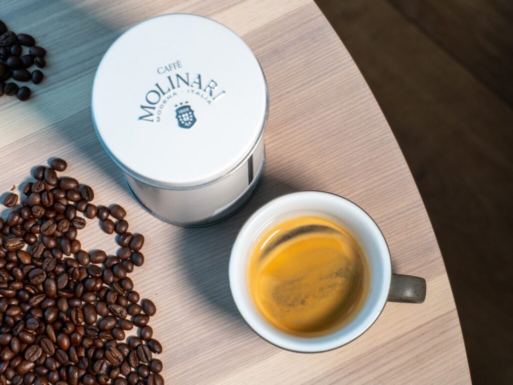 Caffé Molinari Intenso - zrná a espresso