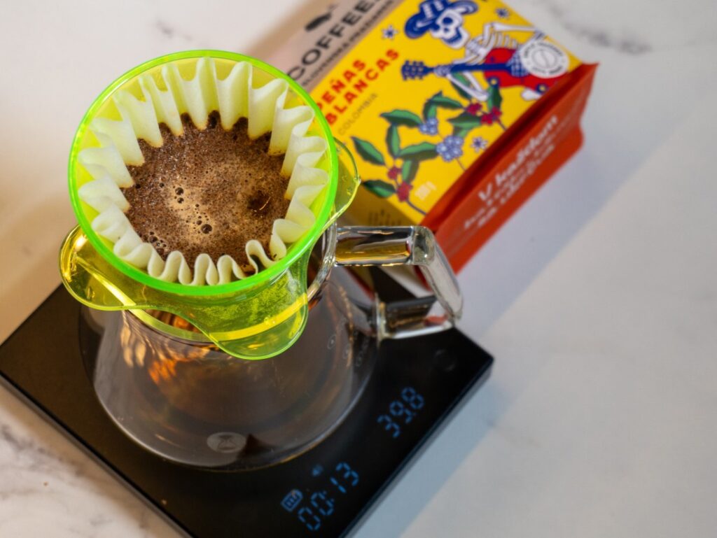 Colombia Penas Blancas od COFFEEIN - príprava filtrovanej kávy