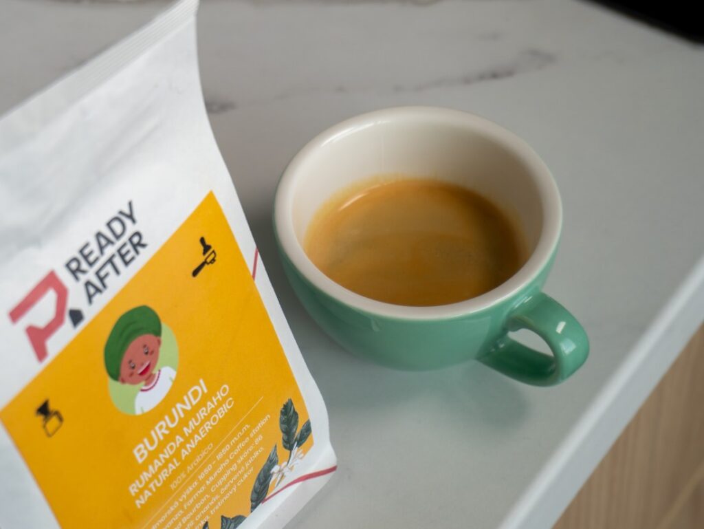 READY AFTER Burundi Rumanda Muraho - espresso na stole