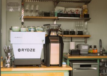 kaviareň Rýdze v Golianove - La Marzocco