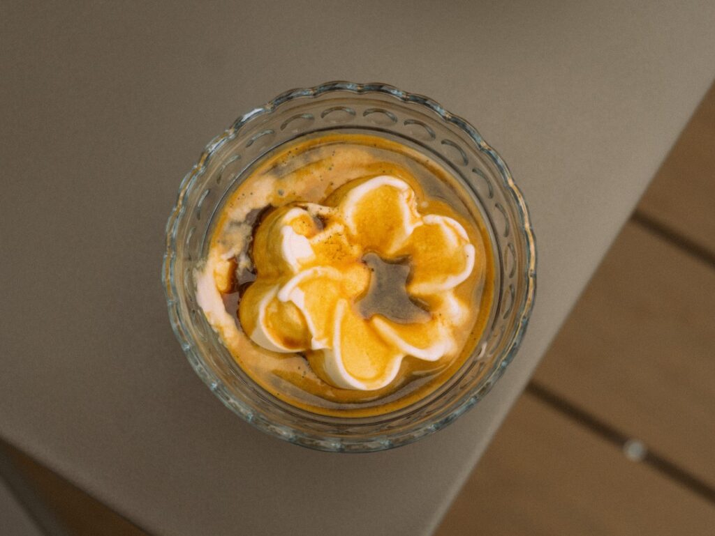 kaviareň Rýdze v Golianove - affogato