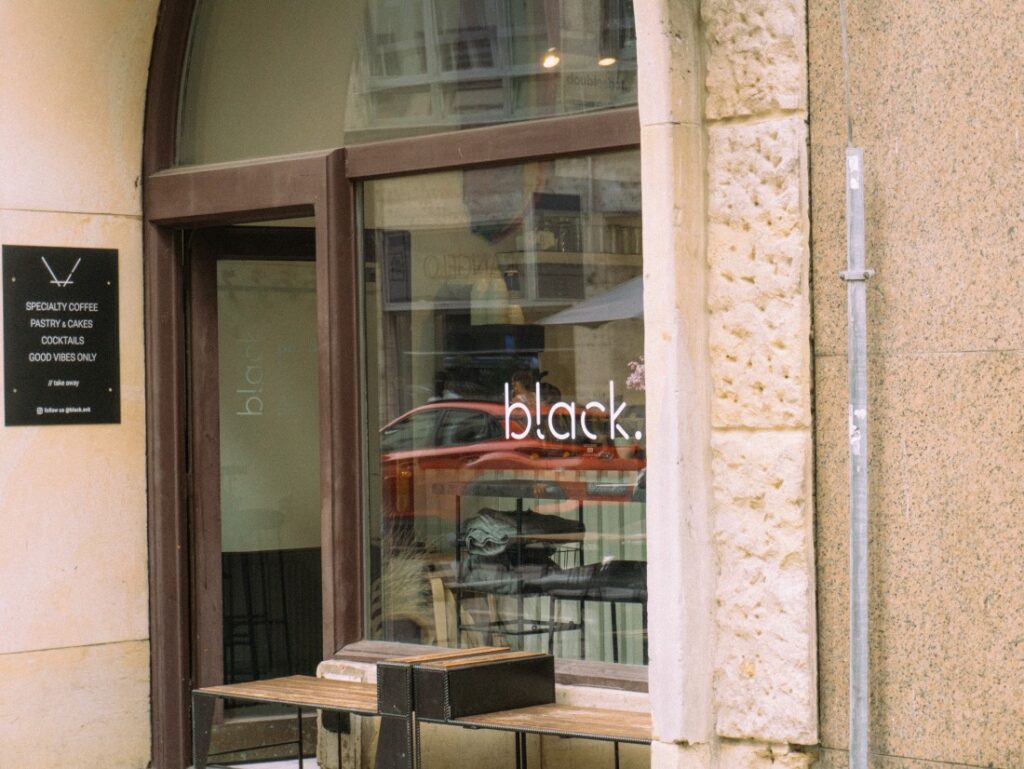 kaviareň black v Bratislave