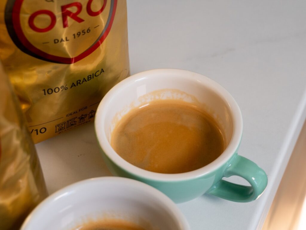 Lavazza kúpená v Taliansku a na Slovensku - espresso - detail