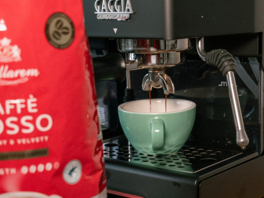 Bellarom Caffé Rosso - príprava espressa