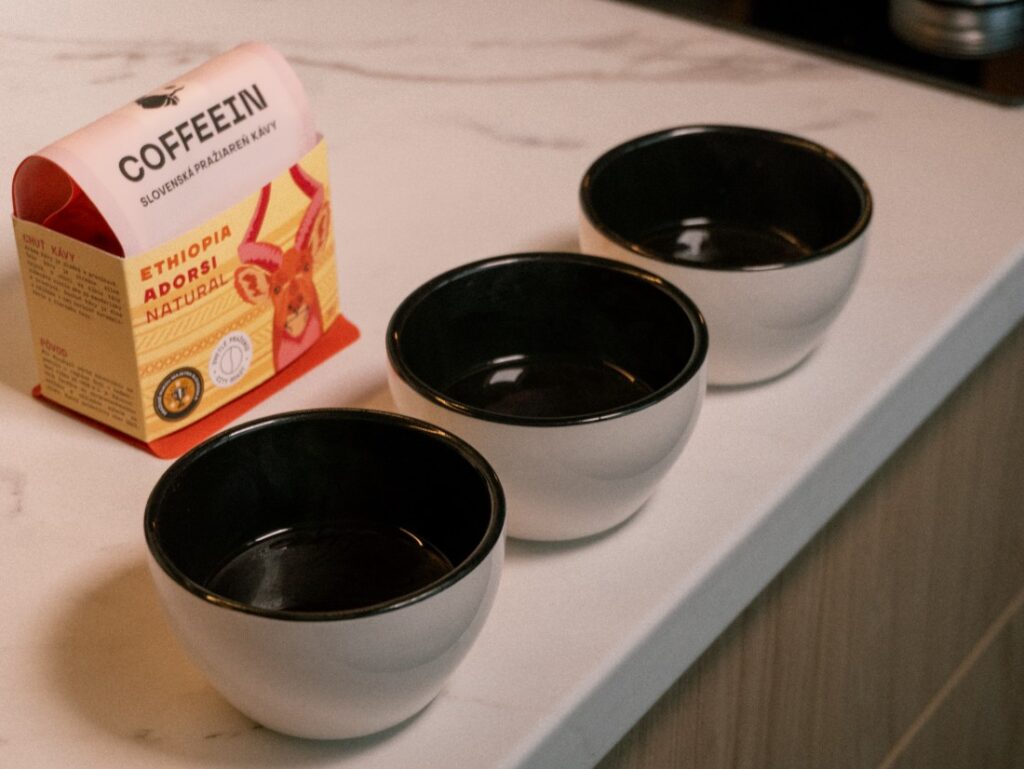 Etiópia Adorsi od COFFEEIN - experiment s troma rôznymi hrúbkami mletia