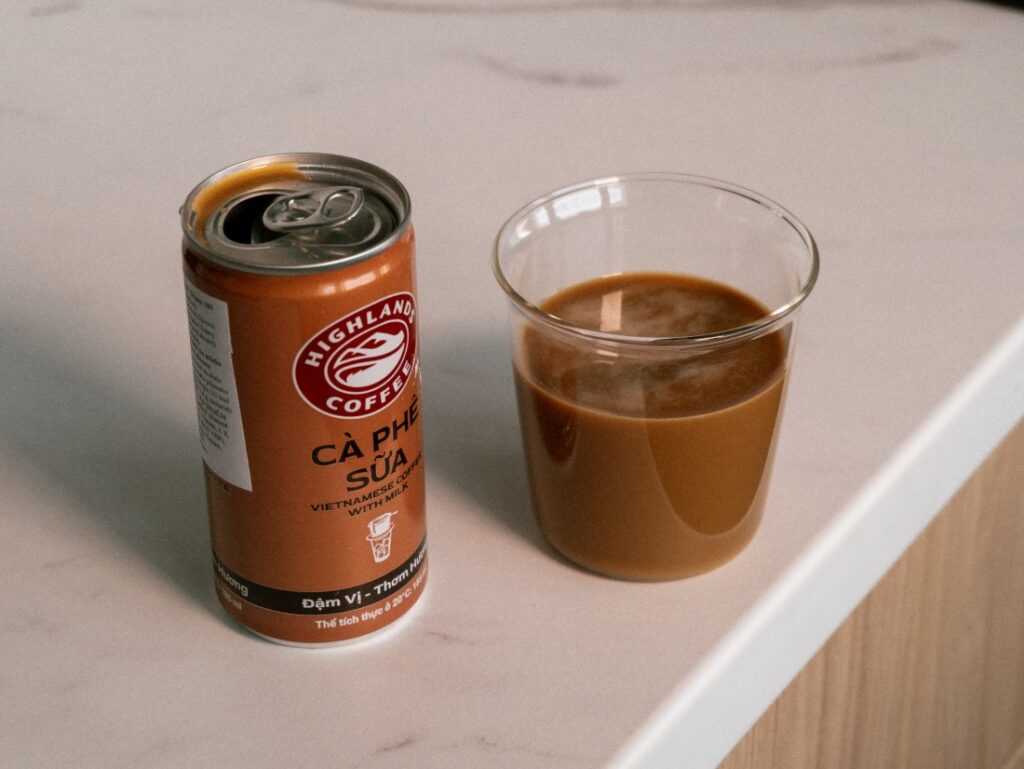 Highlands Coffee Cà Phe Sūa - test