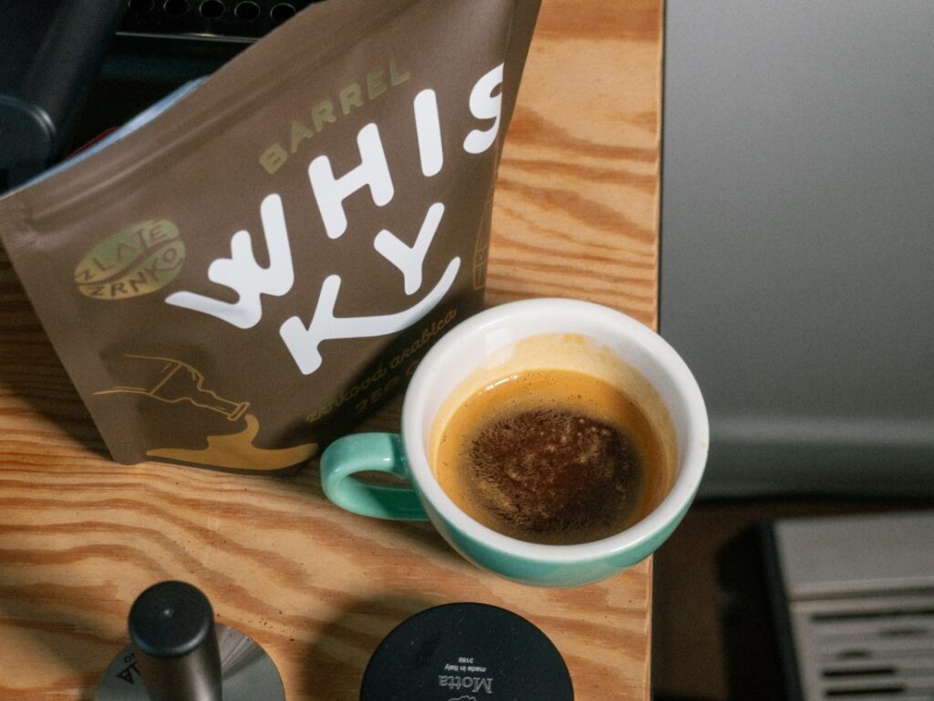 Zlaté Zrnko - Barrel Whisky - hotové espresso