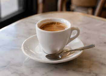 espresso v kaviarni - Medzinárodný deň kávy
