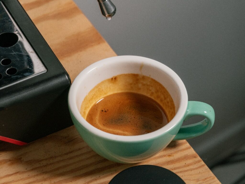 raper Karlo - Kafe Brick - Brazil Carreira - espresso na stole