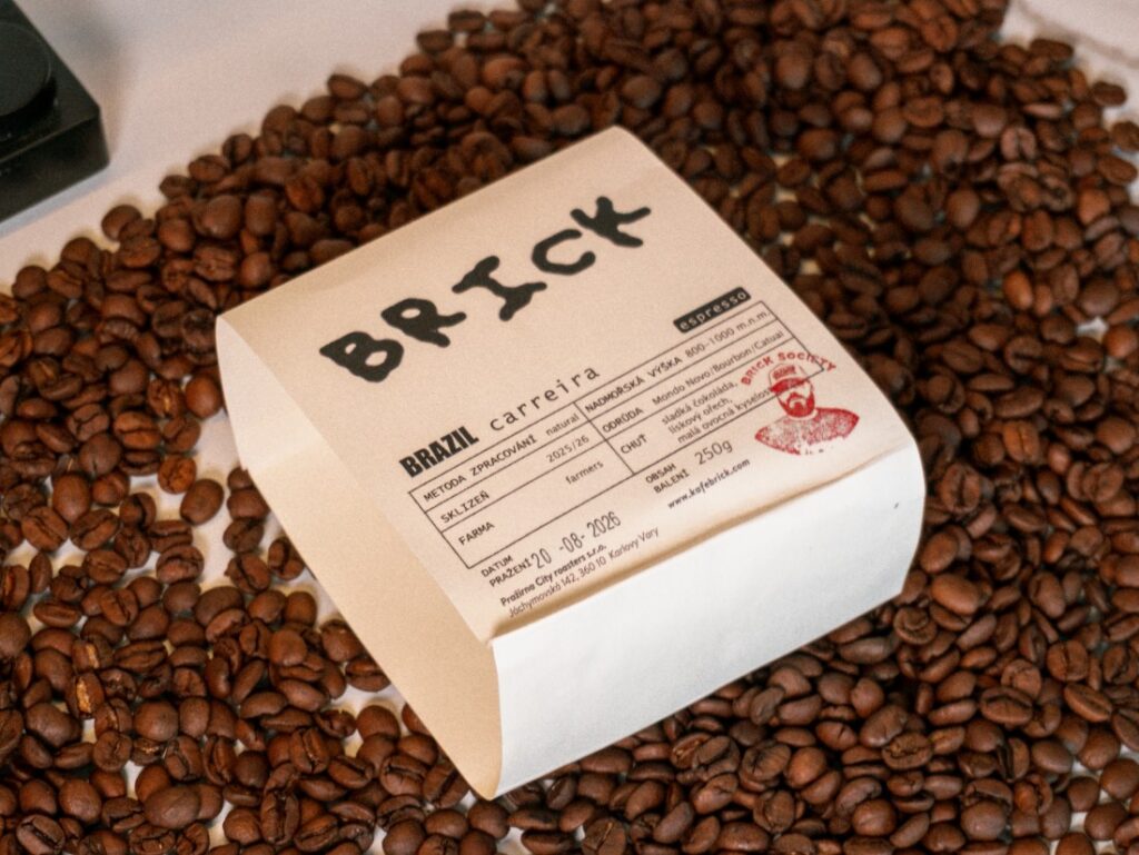 raper Karlo - Kafe Brick - Brazil Carreira - vysypané zrno