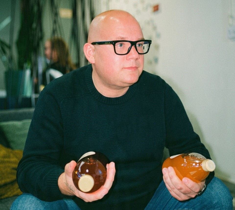 Juraj Iždinský so sirupmi BROWN CO