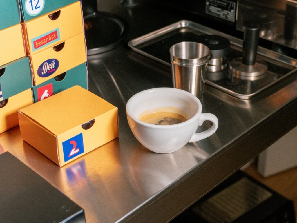 kávový adventný kalendár pre rok 2026 - espresso